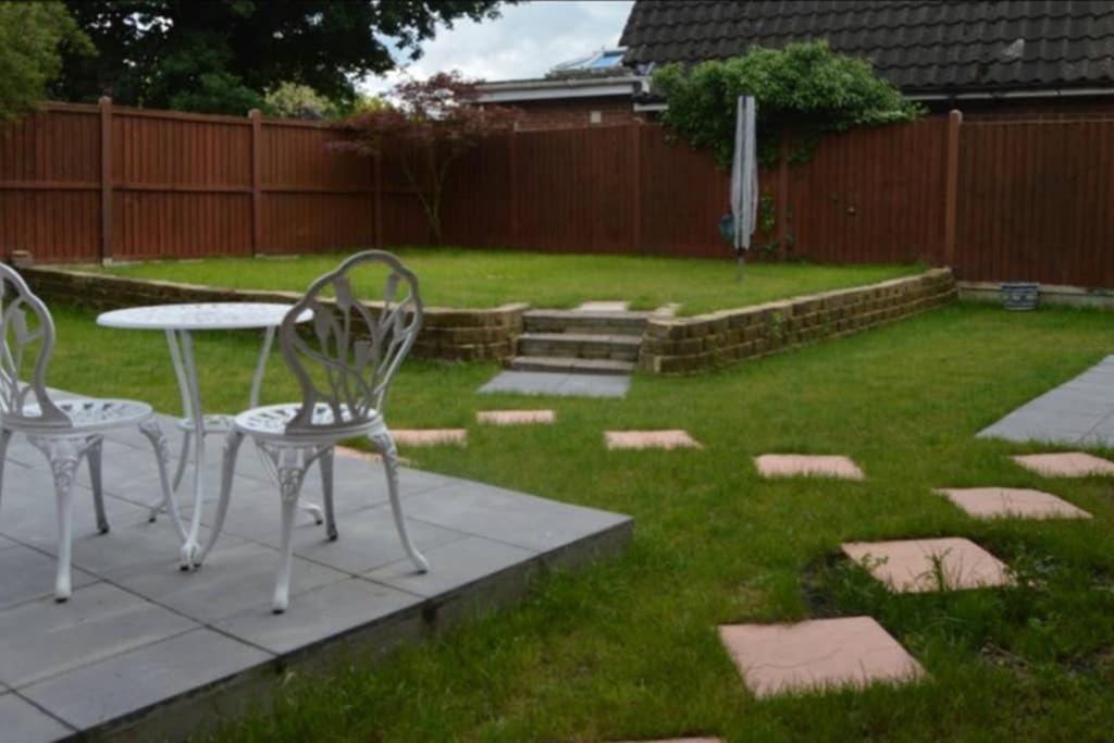 Garland Modern Spacious Apartment, Brentwood 1 エクステリア 写真